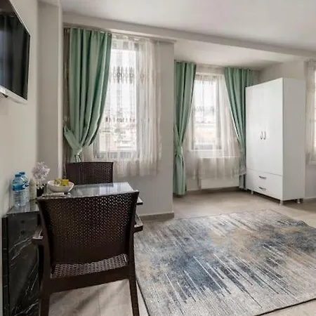 Apartment Cozy & Comfy Studio At Beyoglu - 29 *